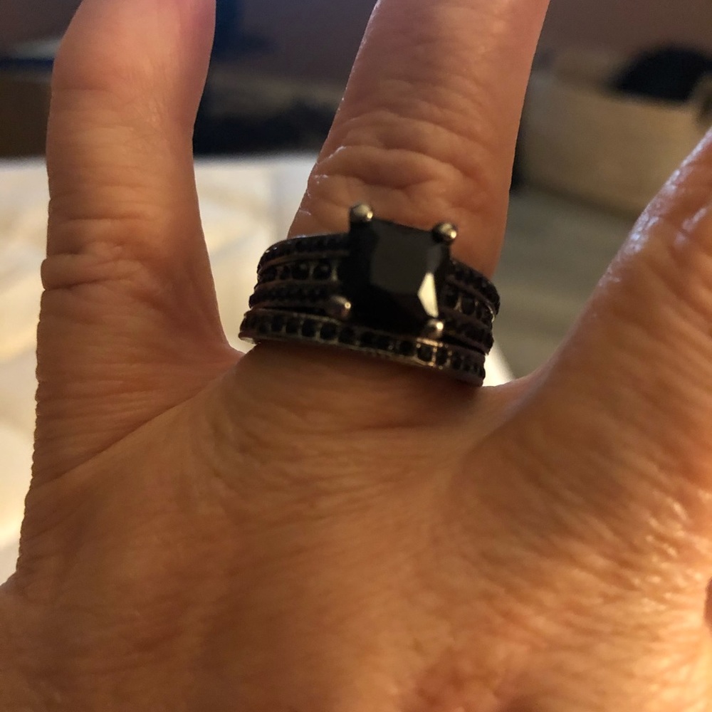 Silver BLACK SAPPHIRE STERLING SILVER RING - Picture 3 of 5